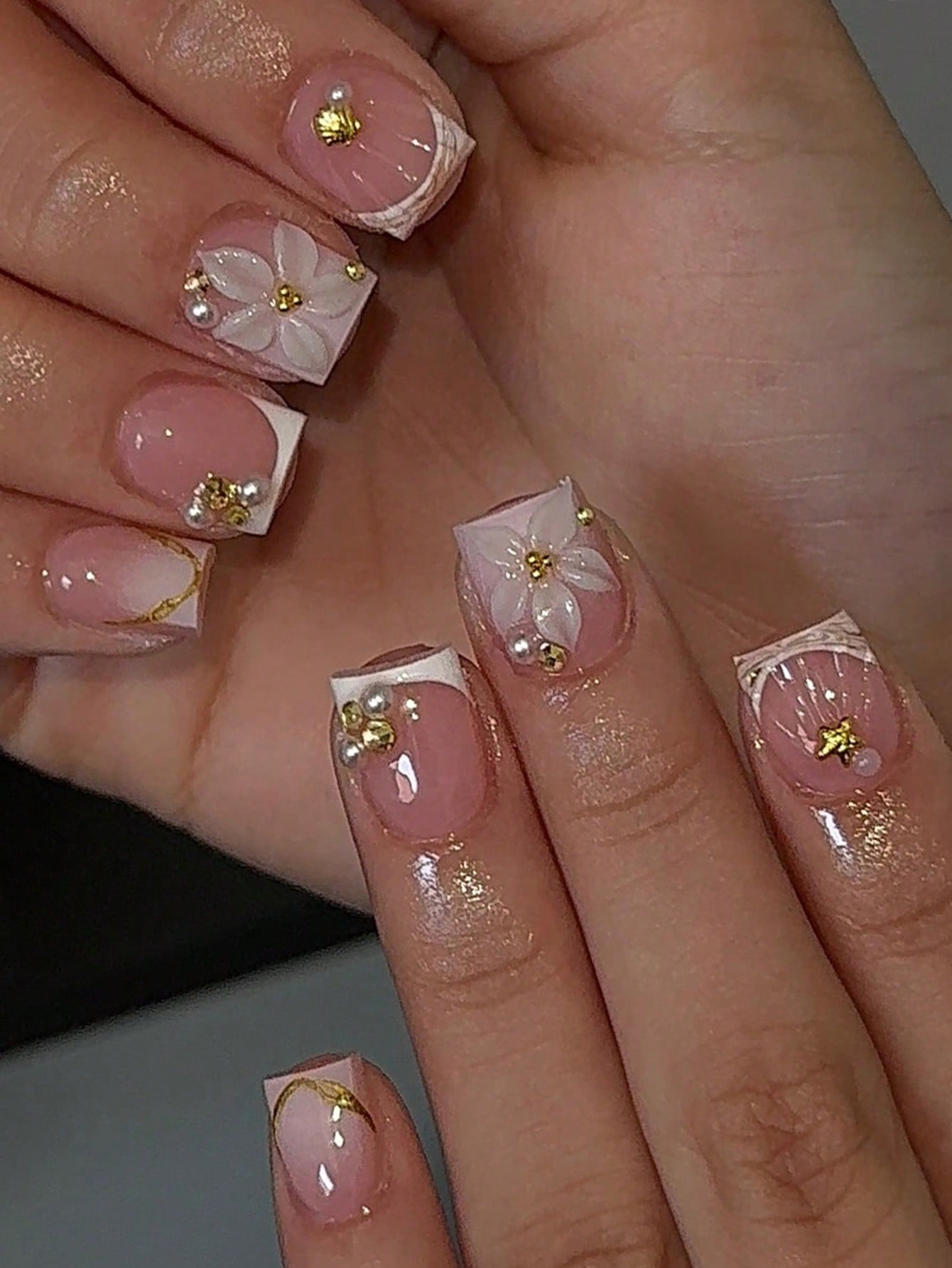 Nail Art Jelly - 24 قطعة من الأظافر الاصطناعية القصيرة