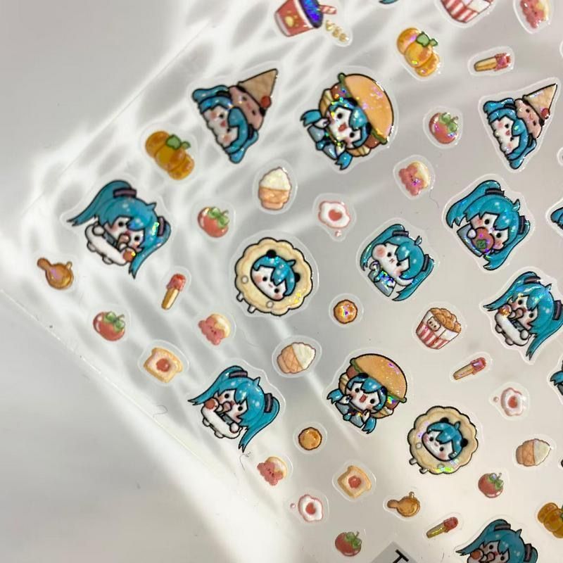 ملصقات أظافر كرتونية لطيفة لها - مراجعة Nail Art Motif وسعره