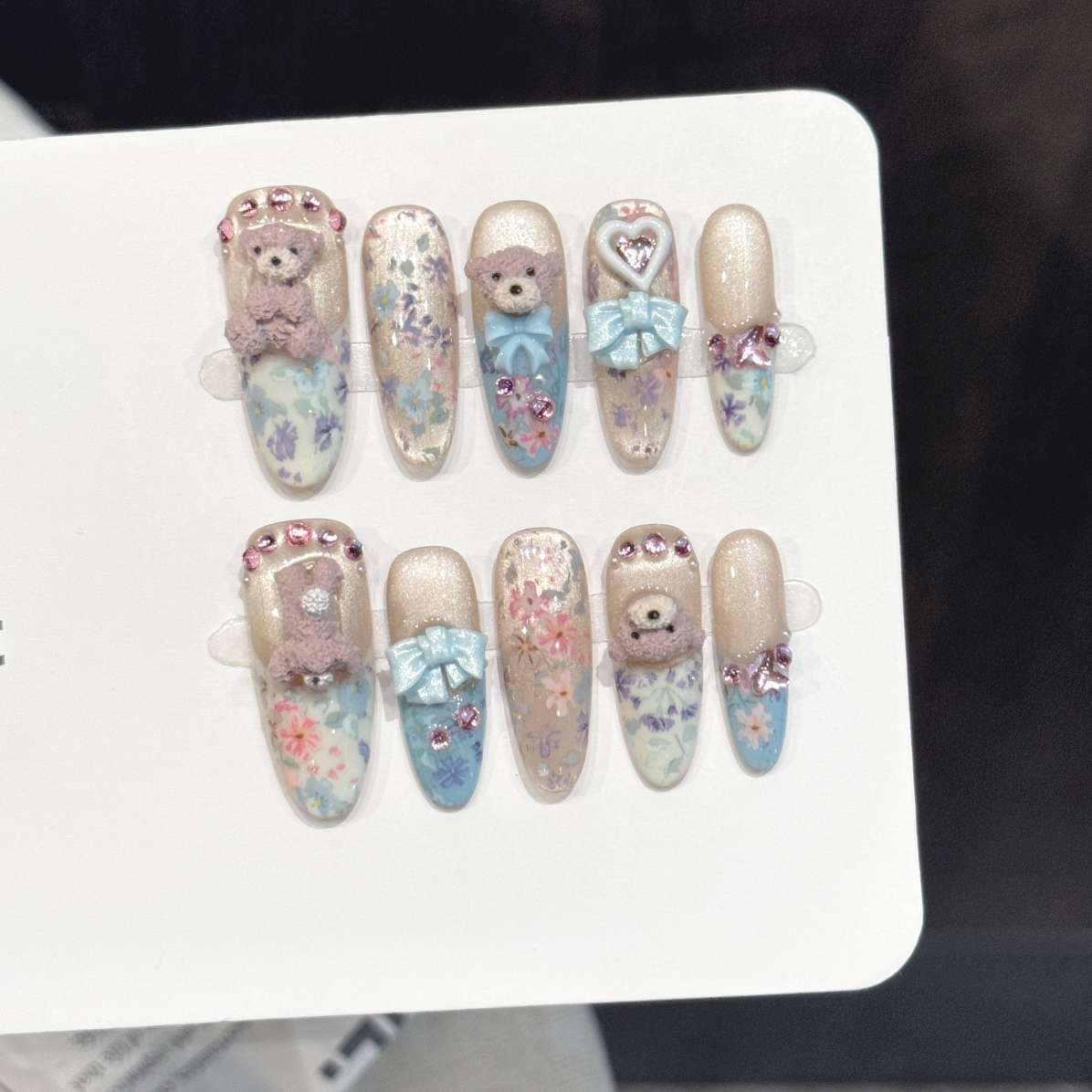 10 قطع من الأظافر الاصطناعية ا - مراجعة Nail Art Emerald وسعره