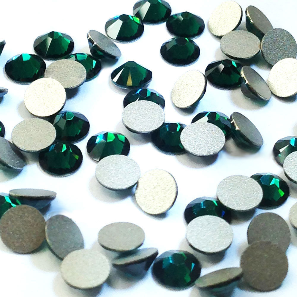 كريستال أخضر زمردي مسطح الظهر  - مراجعة Nail Art Emerald Green وسعره